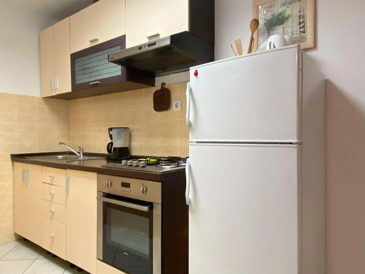 Apartment Ivan 罗维尼 0*,